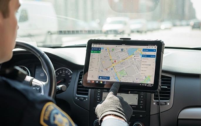 Mobile data terminal tablet used for public safety and emergency response