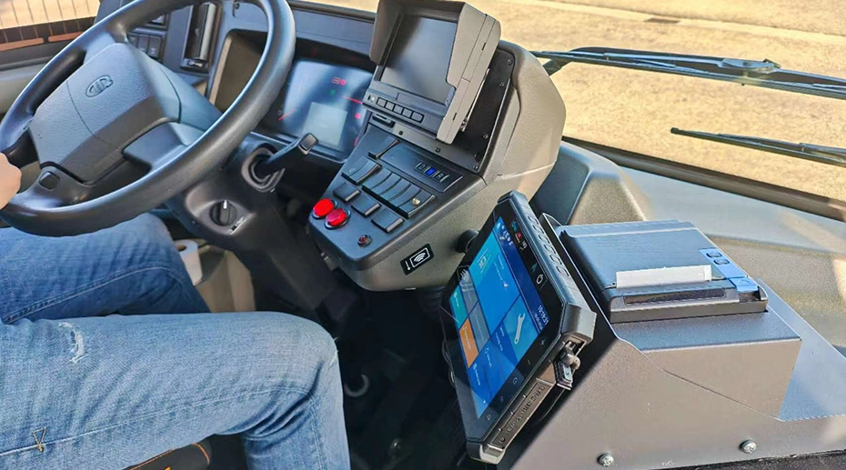 Bus onboard network with M12 Ethernet rugged tablet for real-time diagnostics Bus onboard network with M12 Ethernet rugged tablet for real-time diagnostics