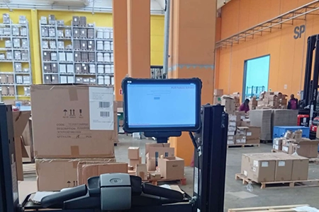 Warehouse Order Picker Tablet — WMS & Barcode Case | TOPICON